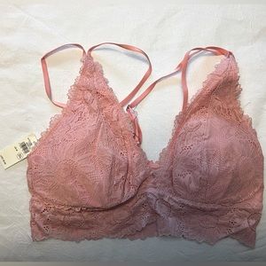 Aerie Bralette in Quartz Pink. Size Medium.